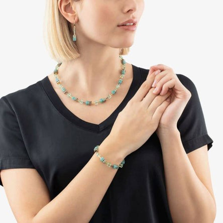 Coeur De Lion GeoCube Iconic Gold-Soft Green Necklace