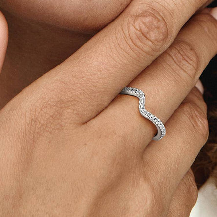 Pandora Sparkling Wave Ring