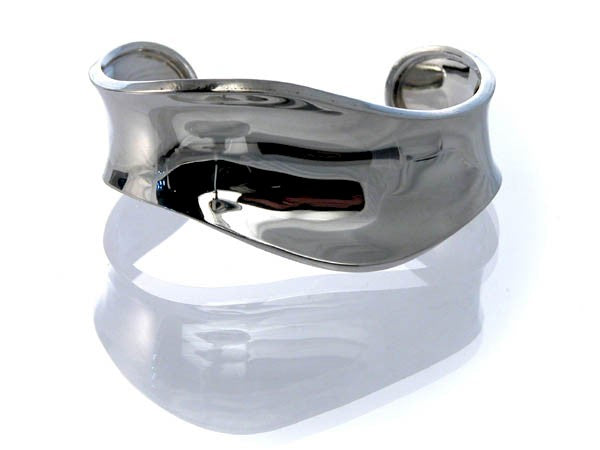 Out of Mexico Polished Wave Bangle