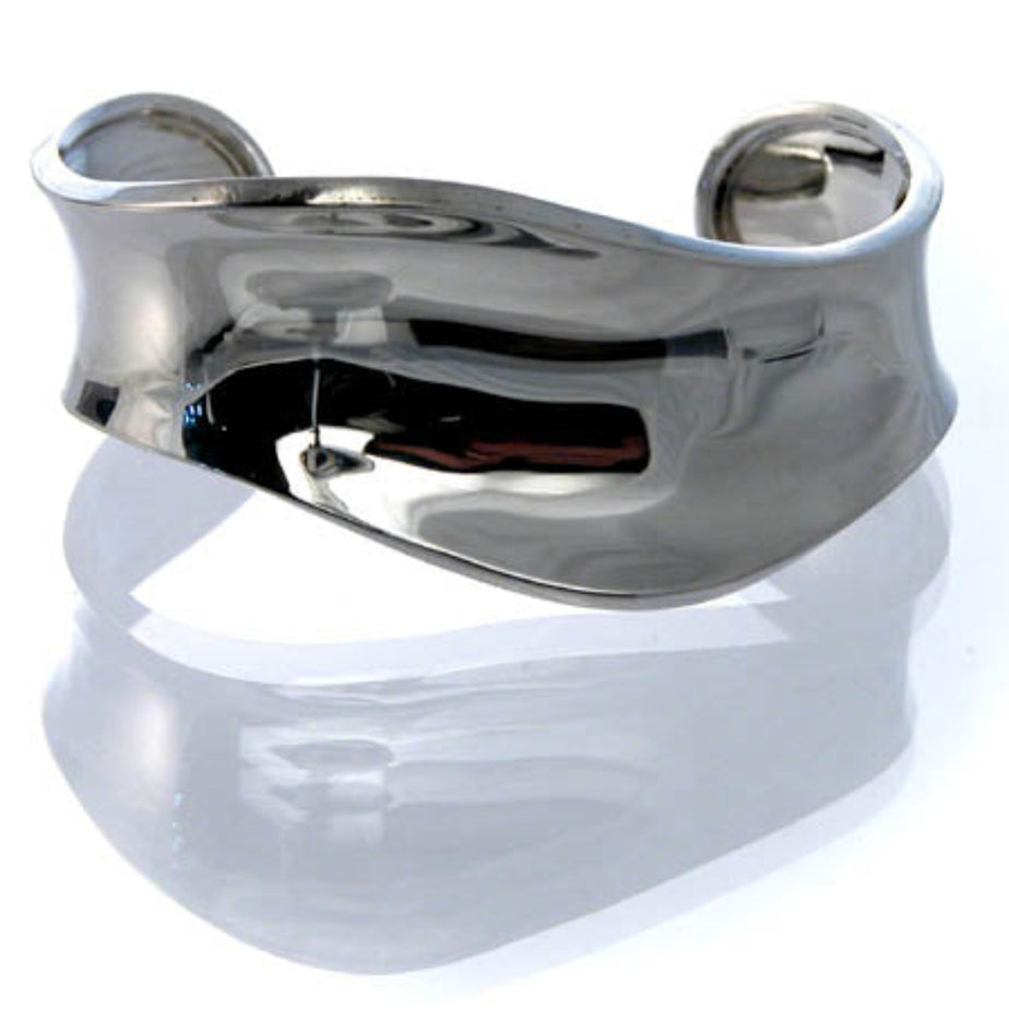 Out of Mexico Wide Lipped Polished Wavy Bangle