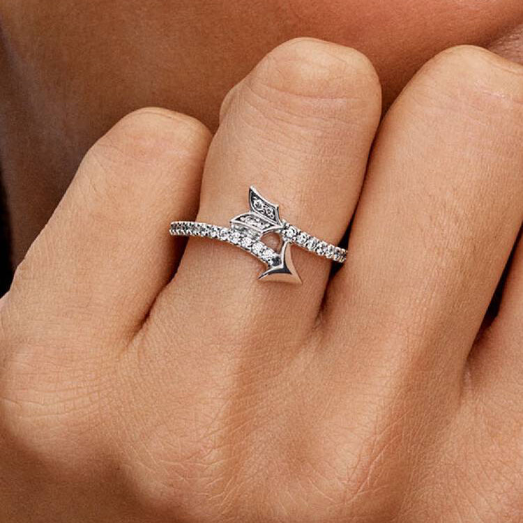 Pandora Sparkling Arrow Ring