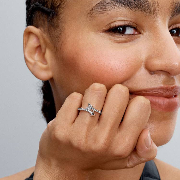 Pandora Sparkling Arrow Ring