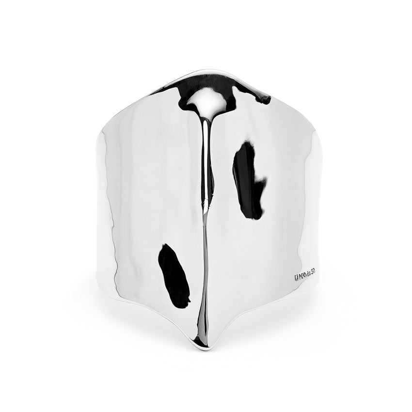 Uno De 50 Manta Ray Structured Bangle
