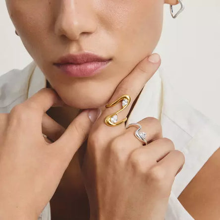 Thomas Sabo Gold Wave Ring with Teardrop Stones