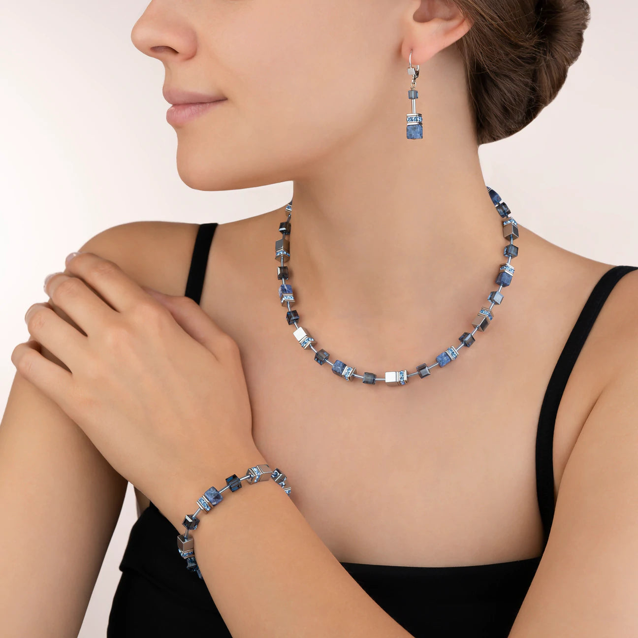 Coeur De Lion GeoCUBE® Sodalite & Haematite blue Necklace